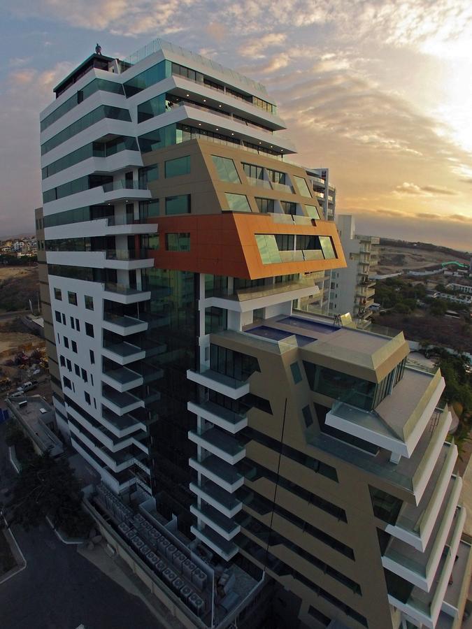 Hotel Poseidon Manta Buitenkant foto